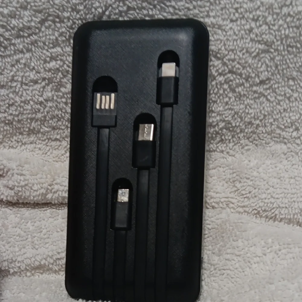 Power Bank Cell Phone Charger For IPHONE. Multi-Connector Charging Cables
